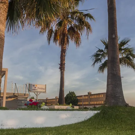 Holiday 4* コリリアーノ・カーラブロ