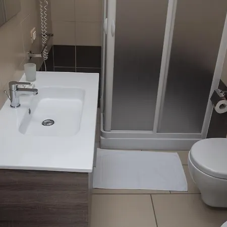 Holiday コリリアーノ・カーラブロ